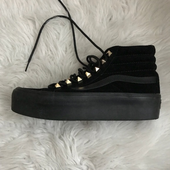 vans sk8 hi platform stud eyelets